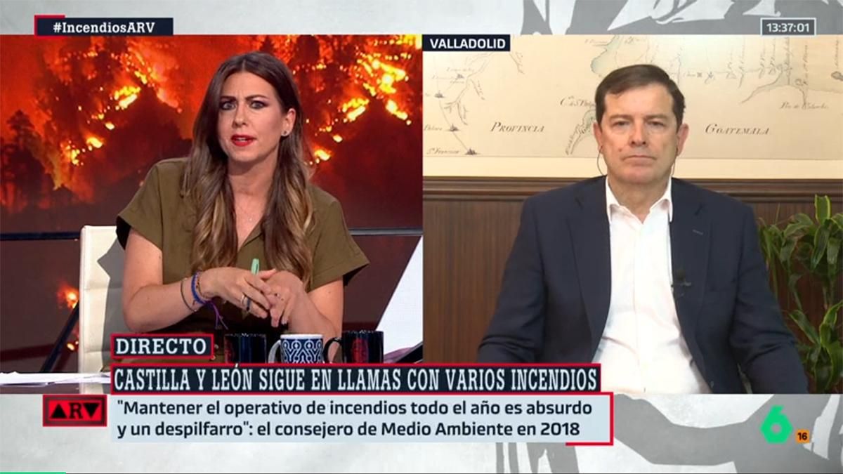 'Al Rojo Vivo' insiste a Mañueco por su ausencia durante los incendios: "¿No cree que podría haber llegado antes?"
