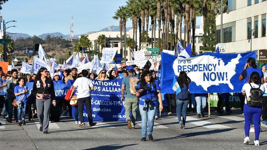 HRW pide a EE.UU. que brinde estatus permanente y legal a los inmigrantes con TPS