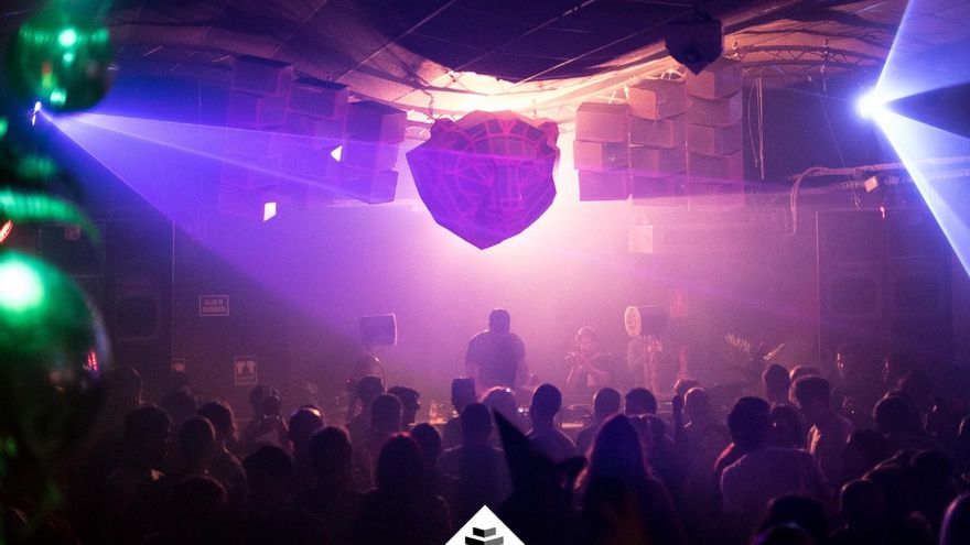 La Jungla The Jungle Dance Floor club Carrizo de la Ribera
