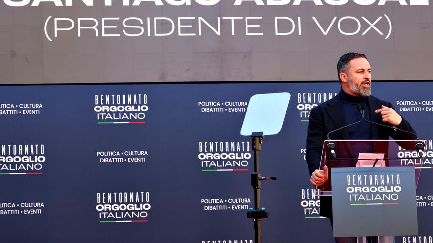 Abascal dice que ha sido caricaturizado después de haber hablado de colgar por los pies a Sánchez