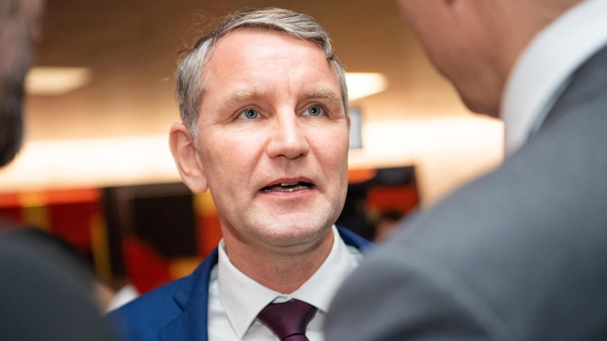 El partido de extrema derecha de Alemania coquetea con el legado nazi en su próximo congreso