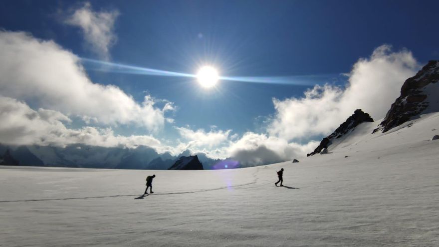 Intensa concentración del Grupo Militar de Alta Montaña en los Alpes franceses