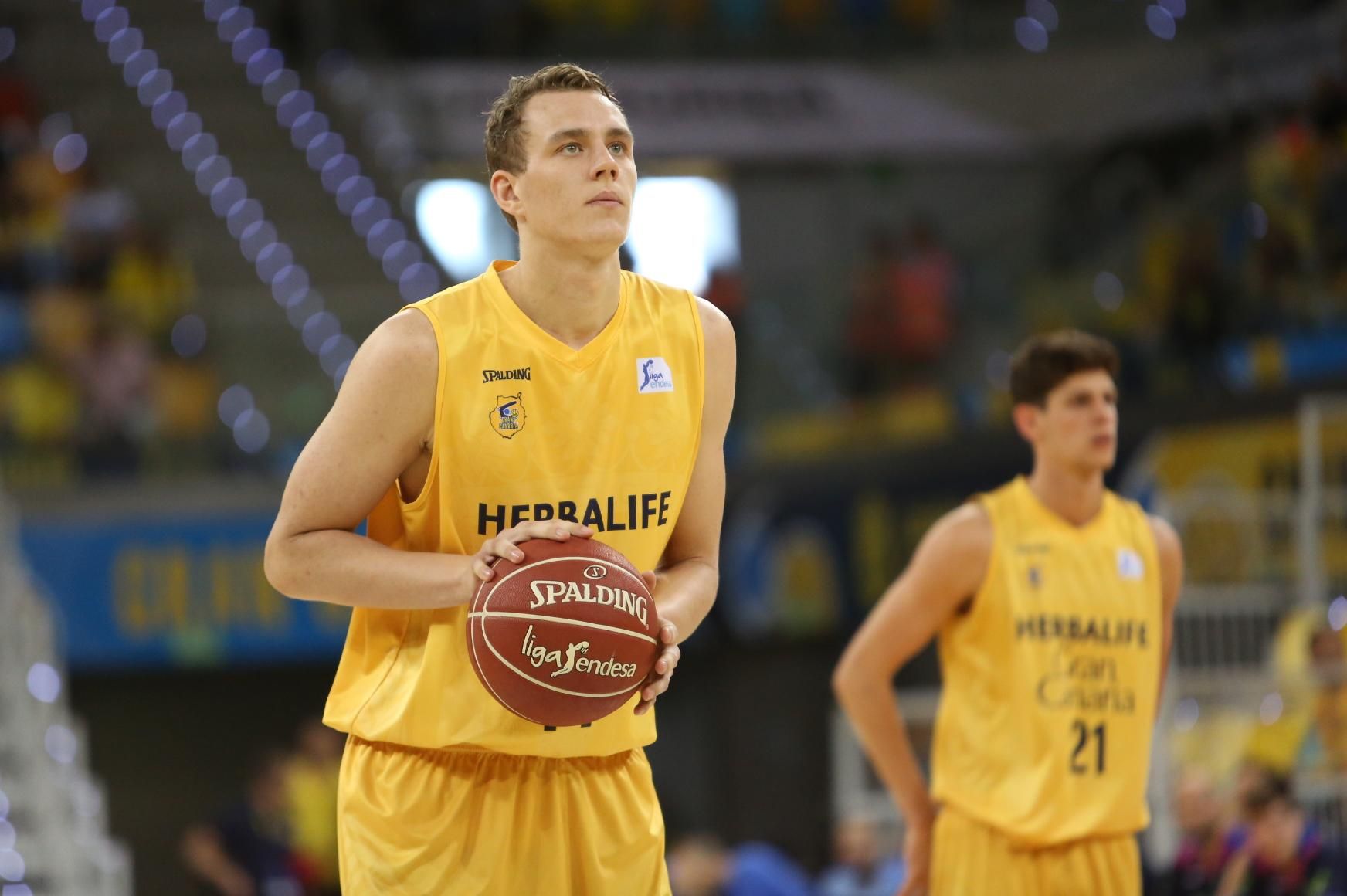 Imágenes del partido entre el Herbalife Gran Canaria y el Movistar Estudiantes. (Alejandro Ramos).