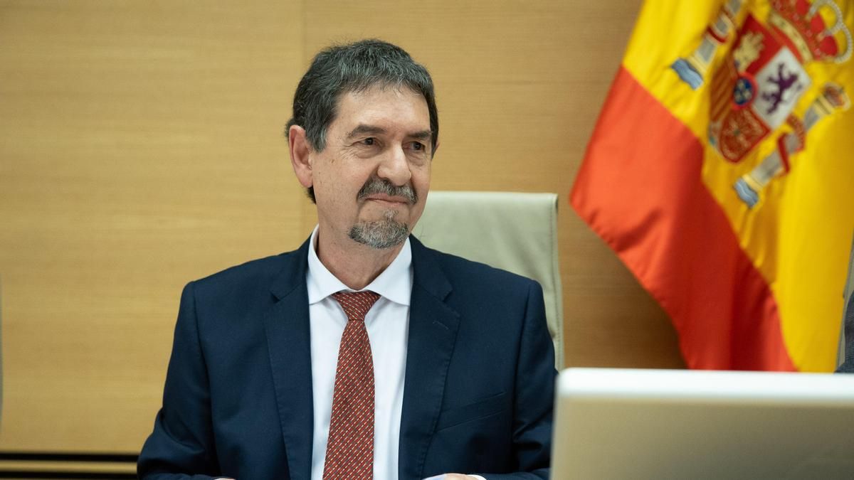 El Gobierno rechaza que universitarios y jubilados den Matemáticas en los colegios: "Socava la calidad de la docencia"