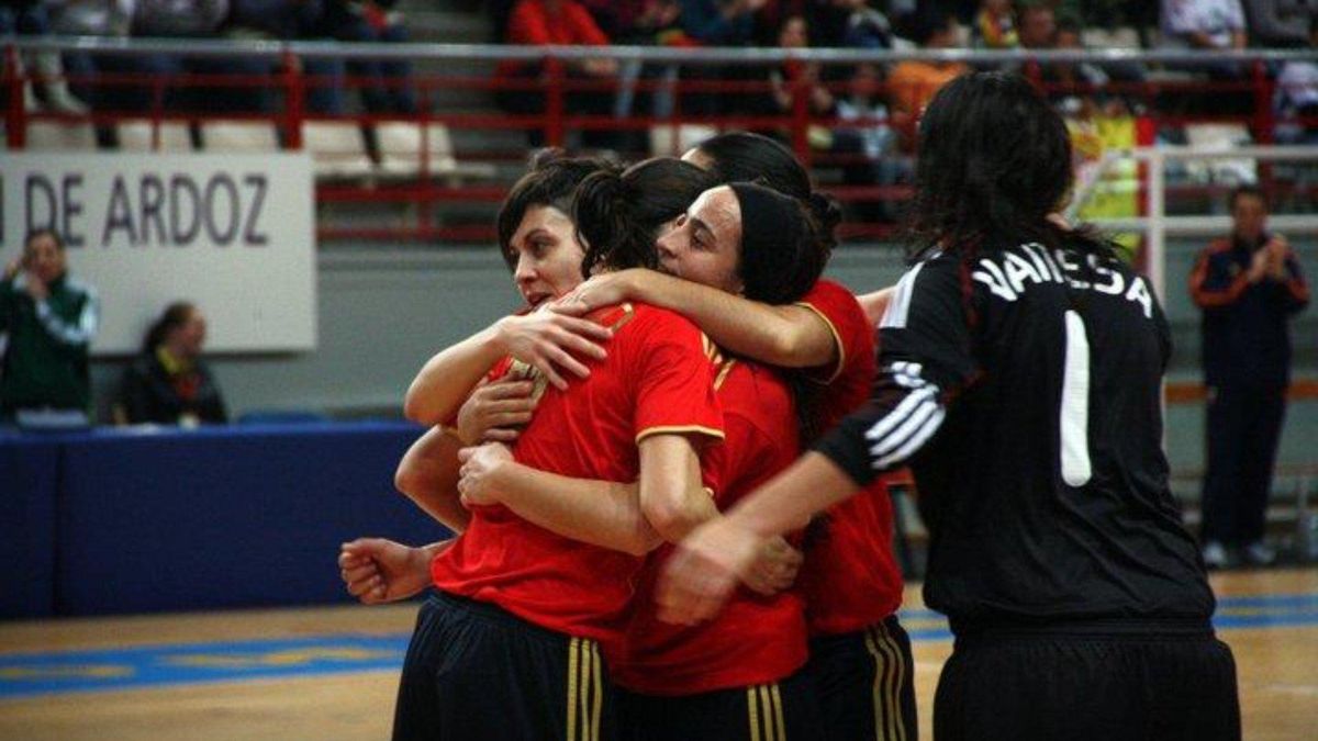 Sara Moreno, durante un partido con la selección