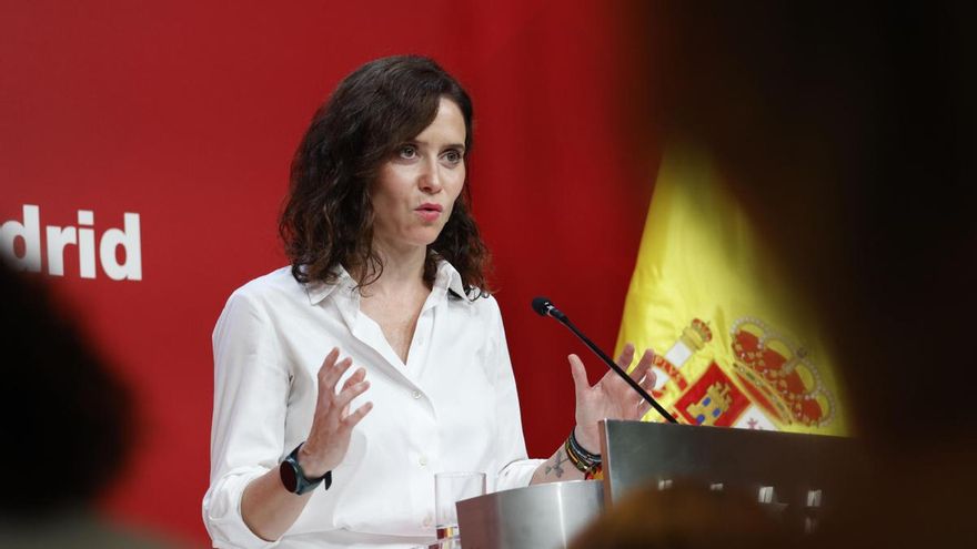 La acumulación de escándalos de Ayuso enciende las alarmas en el PP: “Su caída será peor que la de Cifuentes por las cremas”
