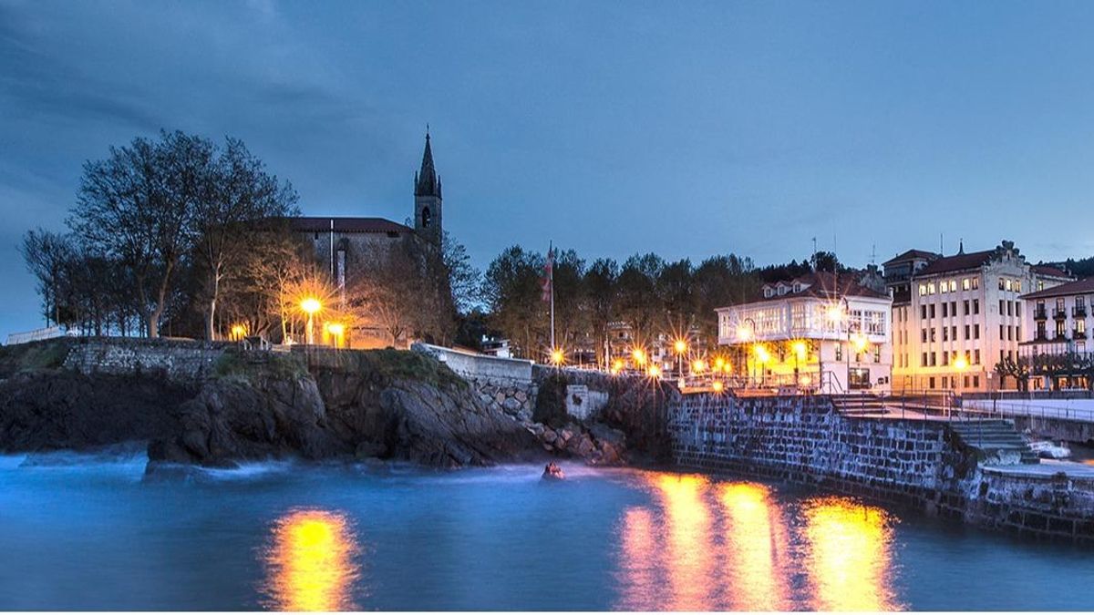 Mundaka al anochecer.