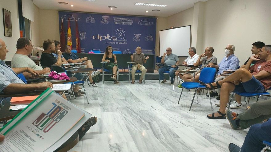 Reunión del comite organizador de los Juegos Deportivos del Guadalentín, de los que Irene Jódar es la presidenta ejecutiva