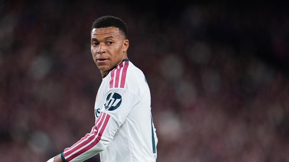 China suspende la emisión de los partidos de fútbol en los que aparezca Mbappé tras llamar dictador a Mao por un meme