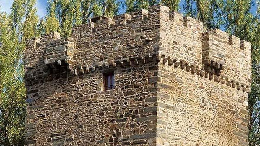 Un detalle del torreón de los Osorio, de mampostería y construido en el siglo XV.