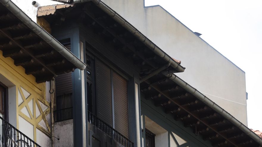 Cierra la puerta al fuego