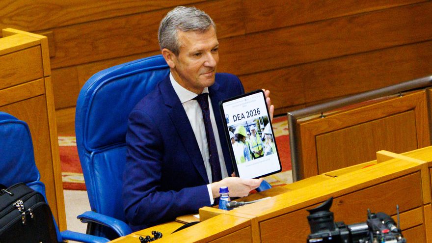 Los sindicatos arremeten contra el plan de Rueda para limitar las bajas laborales: “Es un vasallo de la patronal”