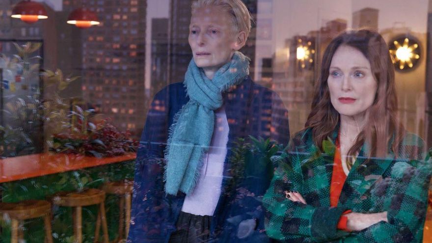 Lágrimas de Tilda Swinton y Julianne Moore en el primer 'teaser' de 'La habitación de al lado' de Pedro Almodóvar