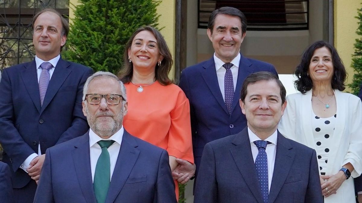 Los poderes y 'deberes' que estrenan Pollán y Quiñones, los dos leoneses en el Gobierno de Mañueco en la Junta