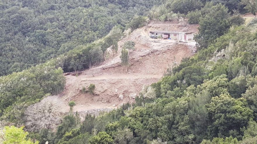 El presidente de La Gomera consigue ‘proteger’ una obra ilegal en su terreno junto al Parque Nacional de Garajonay