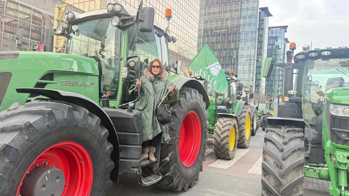 Los tractores por la calles de Bruselas. ASAJA