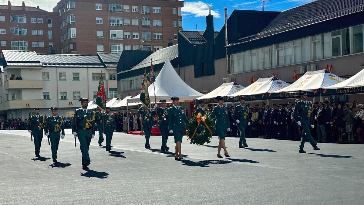 La delegada Marisol Garmendia ensalza a la Guardia Civil en los actos de la fiesta nacional de España en Euskadi