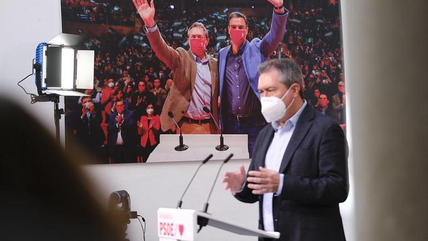 El PSOE andaluz toma oxígeno tras descartarse el adelanto y diseña su campaña contra una alianza de PP y Vox