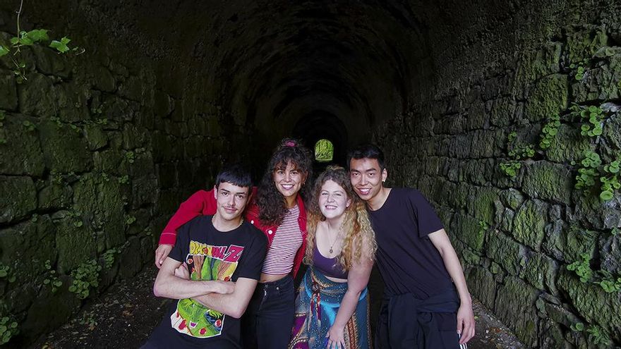 Netflix desvela el reparto y la primera imagen de 'Tú no eres especial', su comedia adolescente de la guionista de 'Skam'