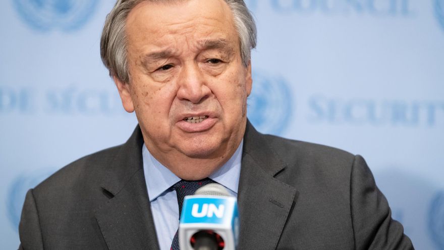 Fotografía cedida por la ONU donde aparece su secretario general António Guterres mientras habla este jueves durante una rueda de prensa en la sede del organismo en Nueva York