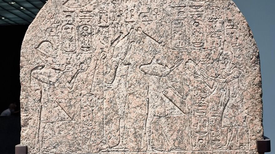 El expresidente del Louvre, imputado en un caso de tráfico de antigüedades