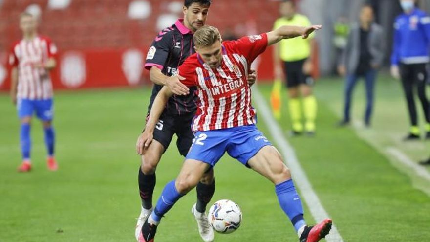 Los laterales izquierdos del Tenerife se lesionaron durante la grabación de un vídeo para LaLiga