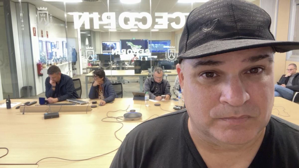 El influenciador del Cecopin de Tenerife se defiende: “Soy una agencia de noticias, como Efe o Europa Press”