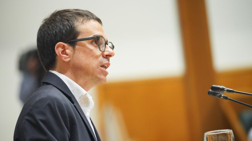EH Bildu desliza que el proyecto de inteligencia artificial para impulsar el euskera podría ser una "estrategia clientelar"