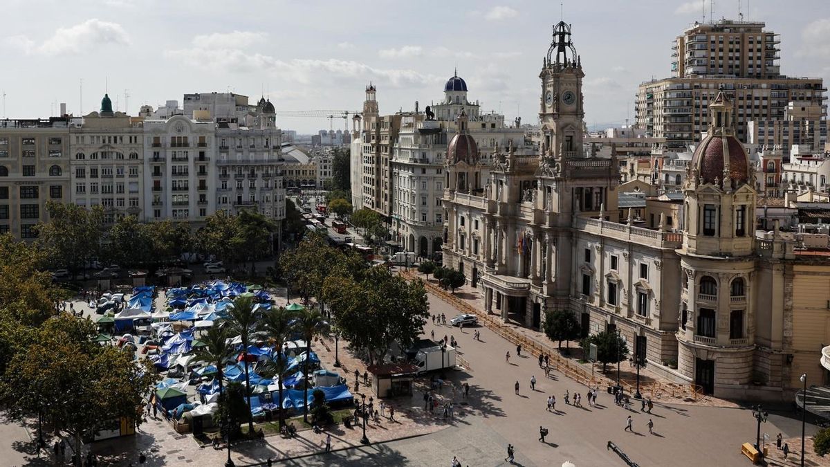 Los acampados en València moverán las tiendas para no entorpecer actos del 9 d'Octubre