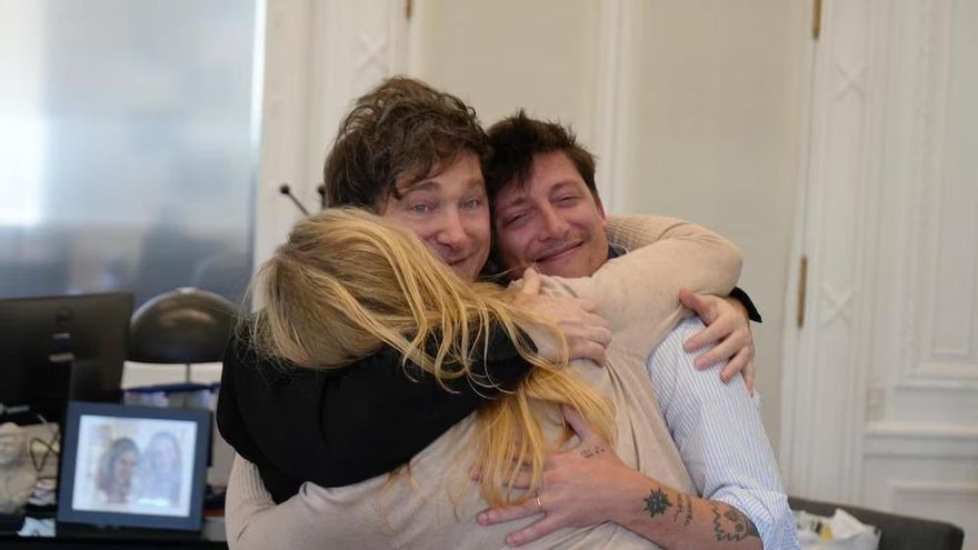 La "guillotina" de Karina Milei también disciplina a Santiago Caputo