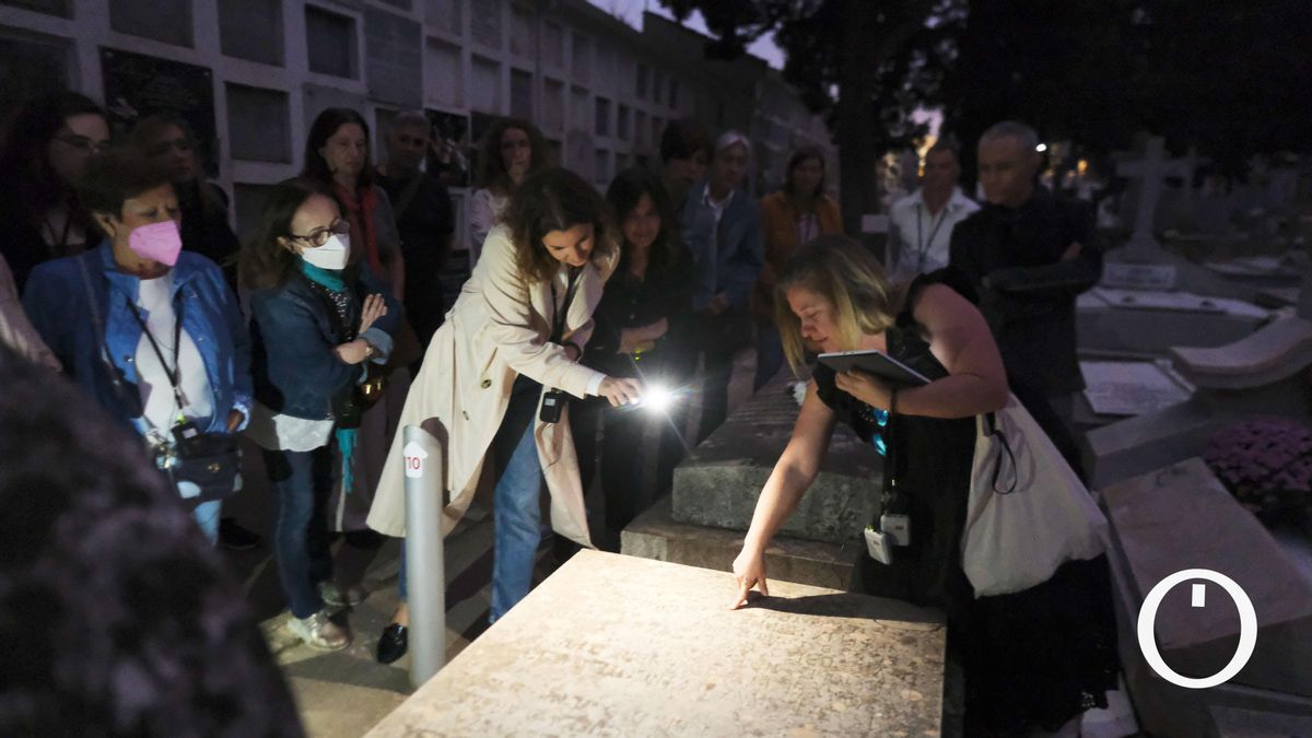 Visita guiada en el cementerio de La Salud en 2022.