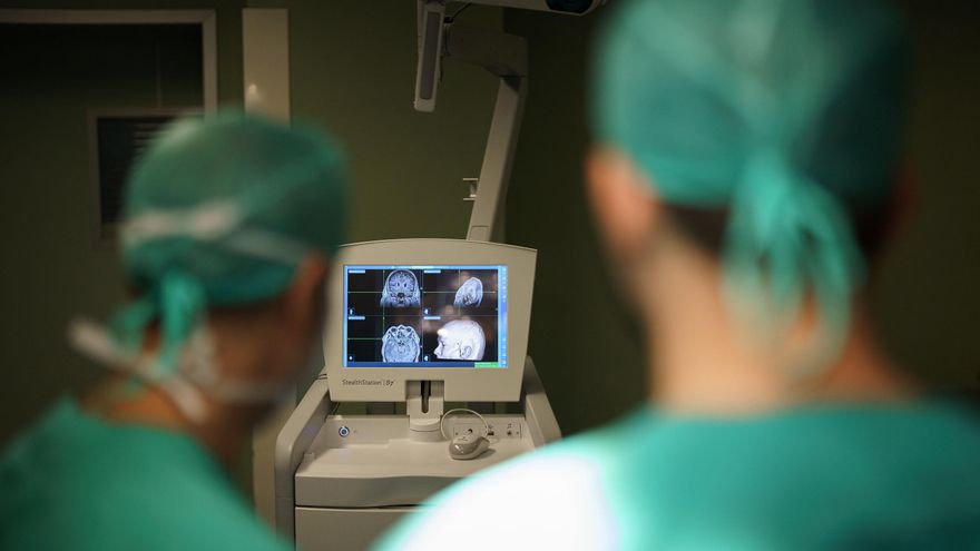 El SES culpa al anterior Gobierno de no incluir a más de 25.000 pacientes en la lista de espera para consultas