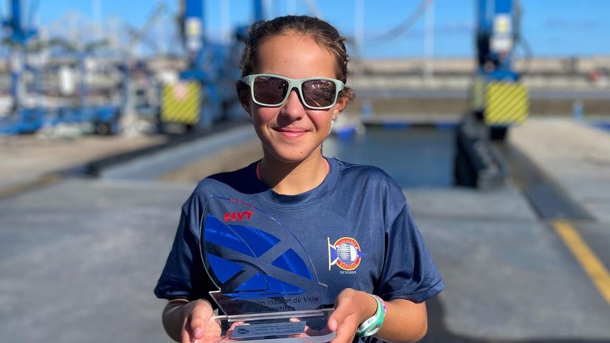 Julia Bazán, tercera Sub 13 femenina en el Campeonato Insular de Optimist