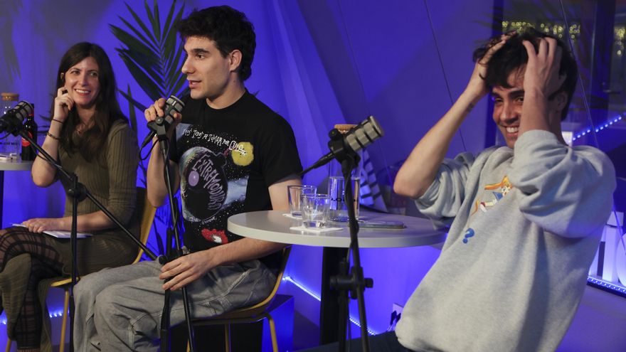 Javier Calvo y Javier Ambrossi reivindican la ternura en su encuentro en elDiario.es: "La escritura parte del amor"