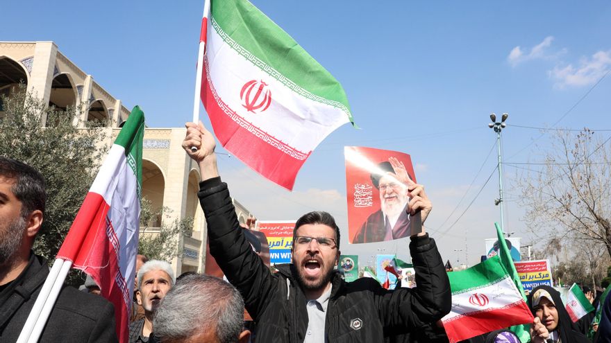 Manifestación contra Estados Unidos e Israel en Teherán, este viernes.