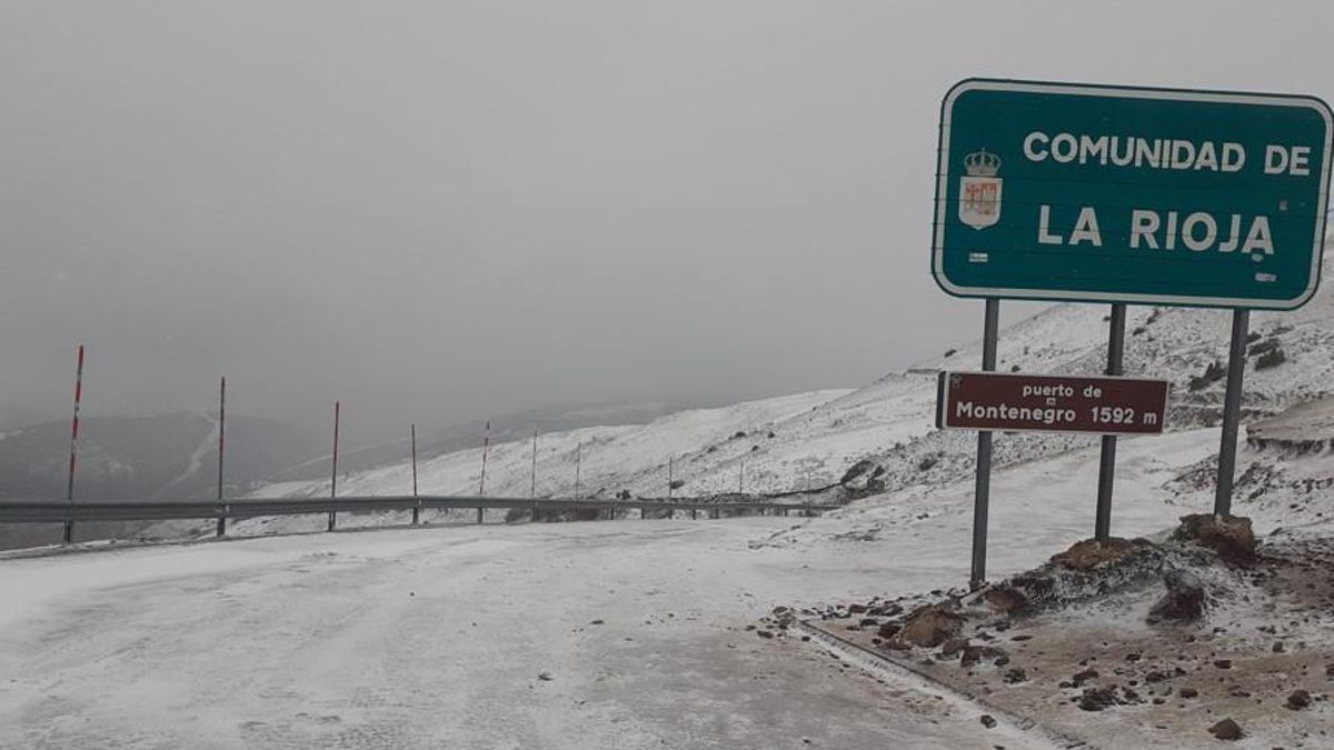 Puerto de Montenegro con nieve