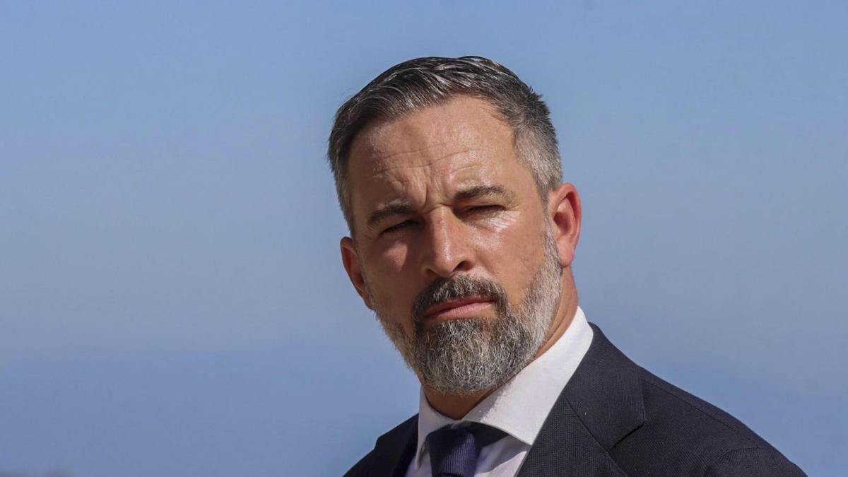 Abascal pide "sacrificios" frente a la unión de la izquierda en el Senado sin concretar qué hará Vox