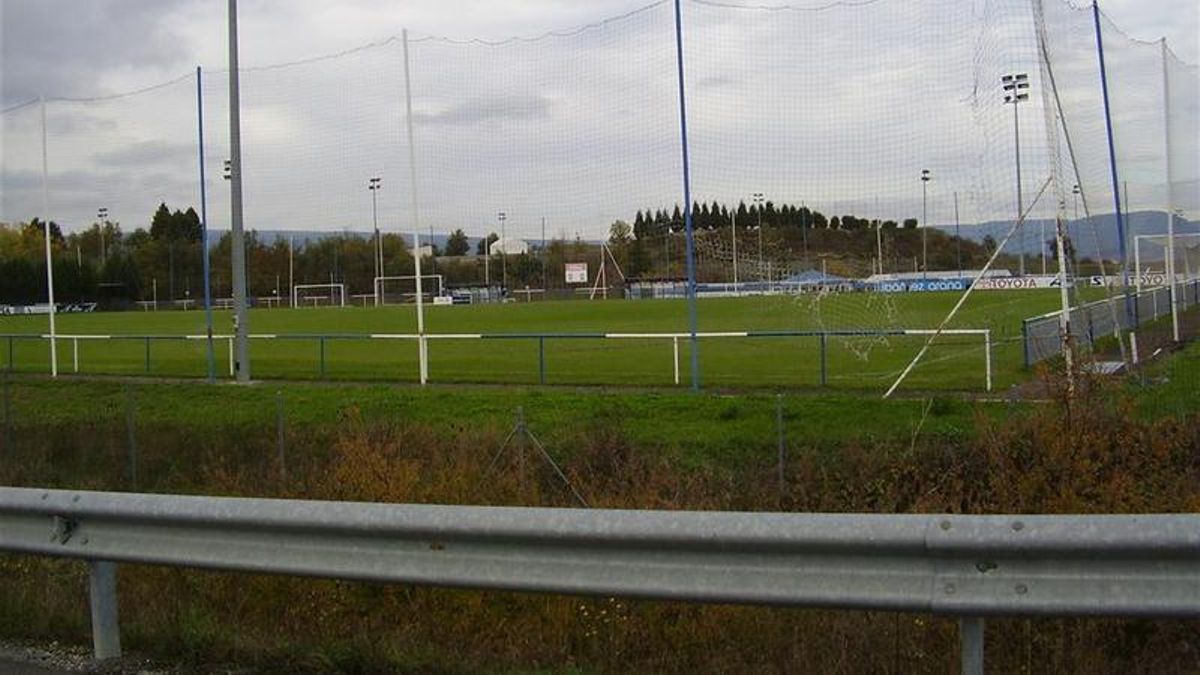 Un campo de fútbol en Álava