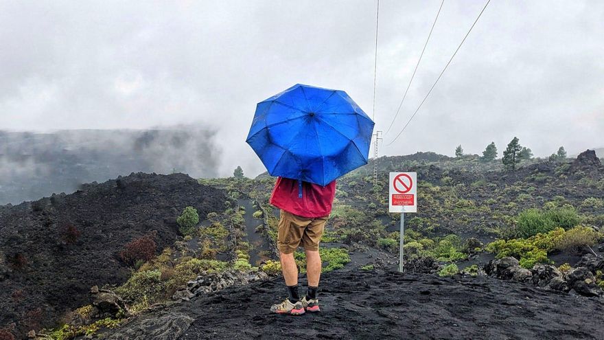 La lluvia también ha caído sobre las coladas y, debido a calor que conservan,  ha provocado evaporación.