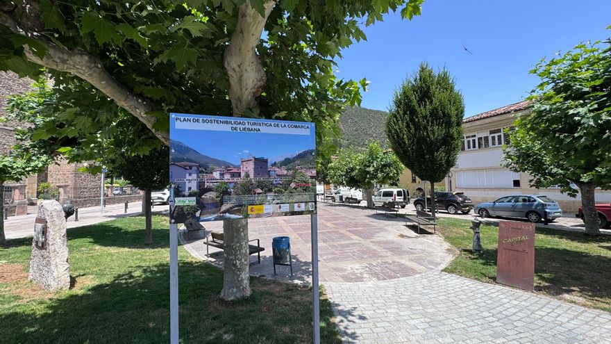 Renovada la plaza Jesús de Monasterio de Potes tras una inversión de casi 210.000 euros