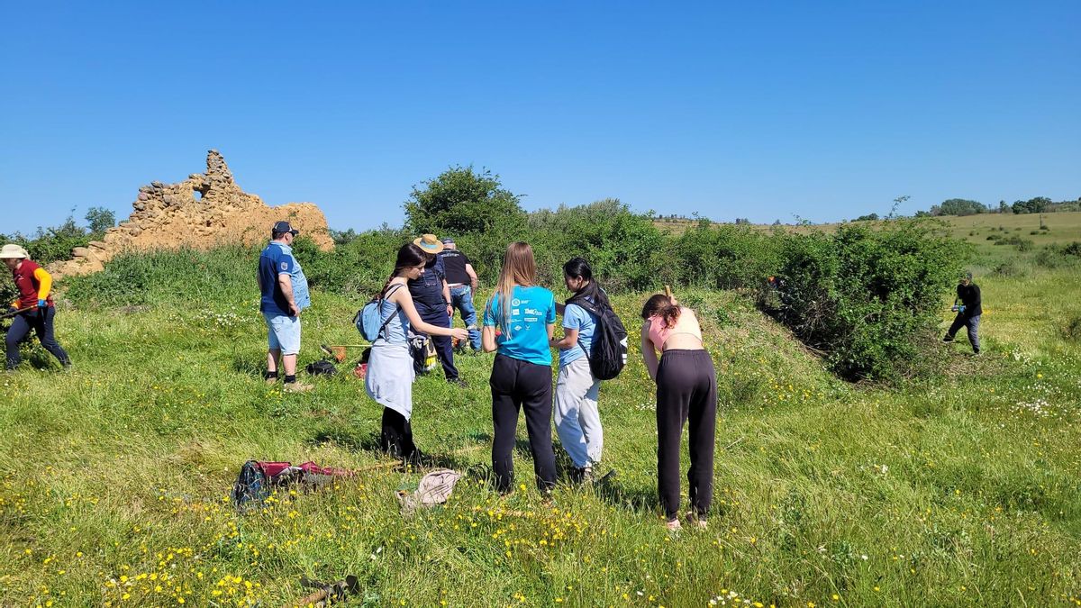 Hacendera de los Jóvenes Guardianes en el yacimiento de Benamarías.