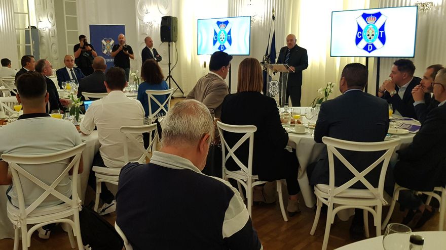 Encuentro con los medios del CD Tenerife