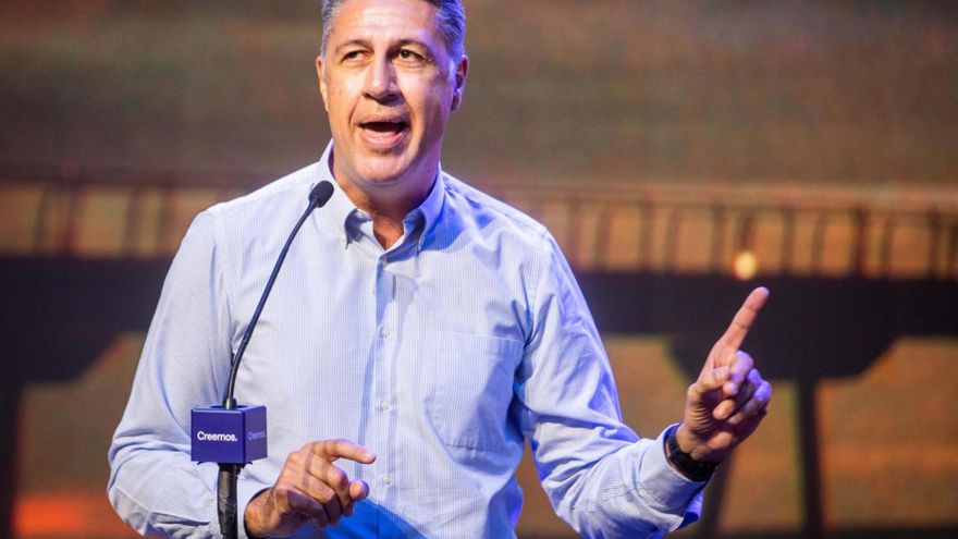 El fichaje de Albiol para el comité de campaña del PP rompe la imagen de moderación que quiere vender Feijóo