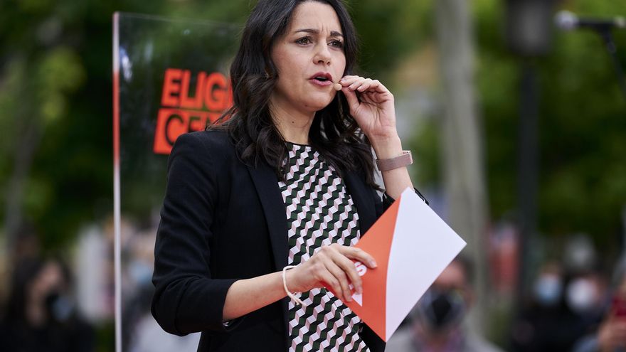 La presidenta de Ciudadanos, Inés Arrimadas, en un acto electoral en la Plaza de Chamberí de Madrid.