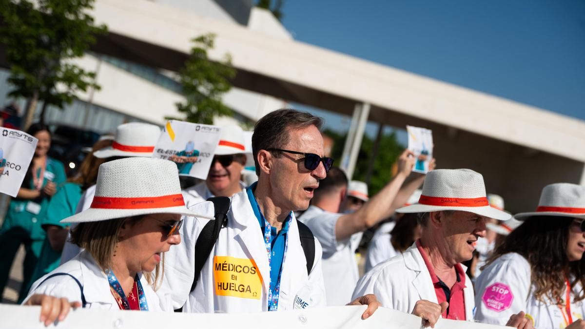Los médicos de Madrid irán a la huelga a partir de octubre por la "falta de negociación" del Gobierno de Ayuso