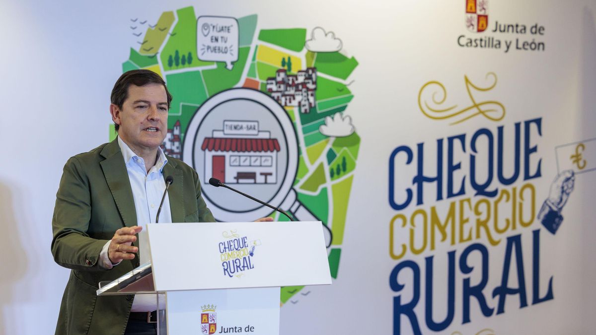 Alfonso Fernández Mañueco, este viernes en el anuncio del cheque comercio rural.