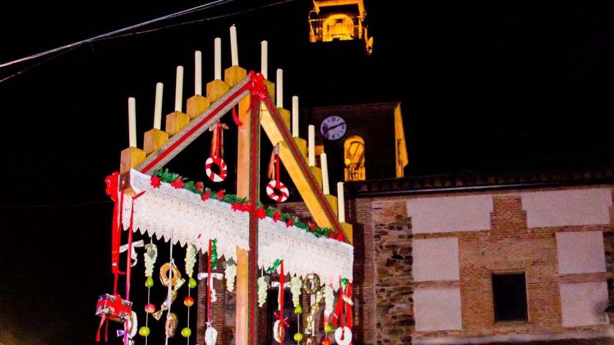 Santa María del Páramo ilumina el municipio para celebrar la Navidad recuperando sus tradiciones