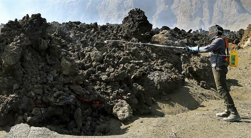 Erupción en la isla de Fogo, en Cabo Verde | EFE/JOÃO RELVAS