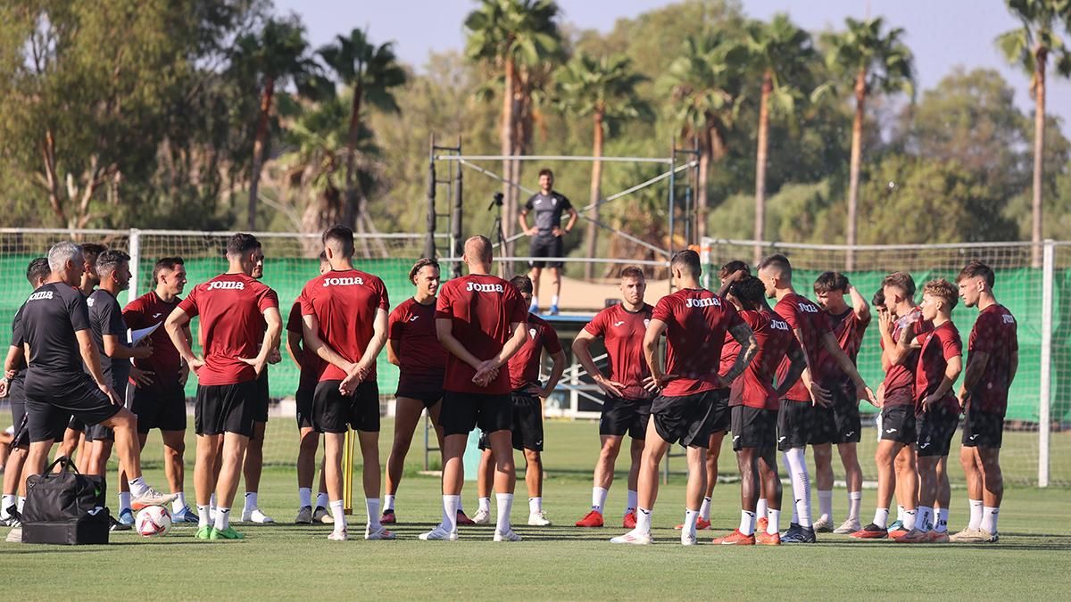 Las imágenes del primer entrenamiento del Córdoba CF en Montecastillo