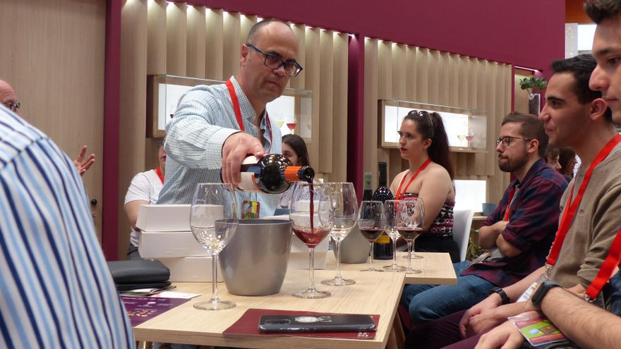 Un momento de una de las catas de la Fundación